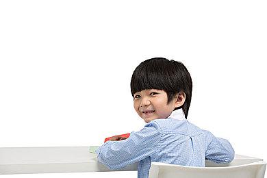 性感师姐魅力不再？《剑星》体验版Steam峰值2.6万人